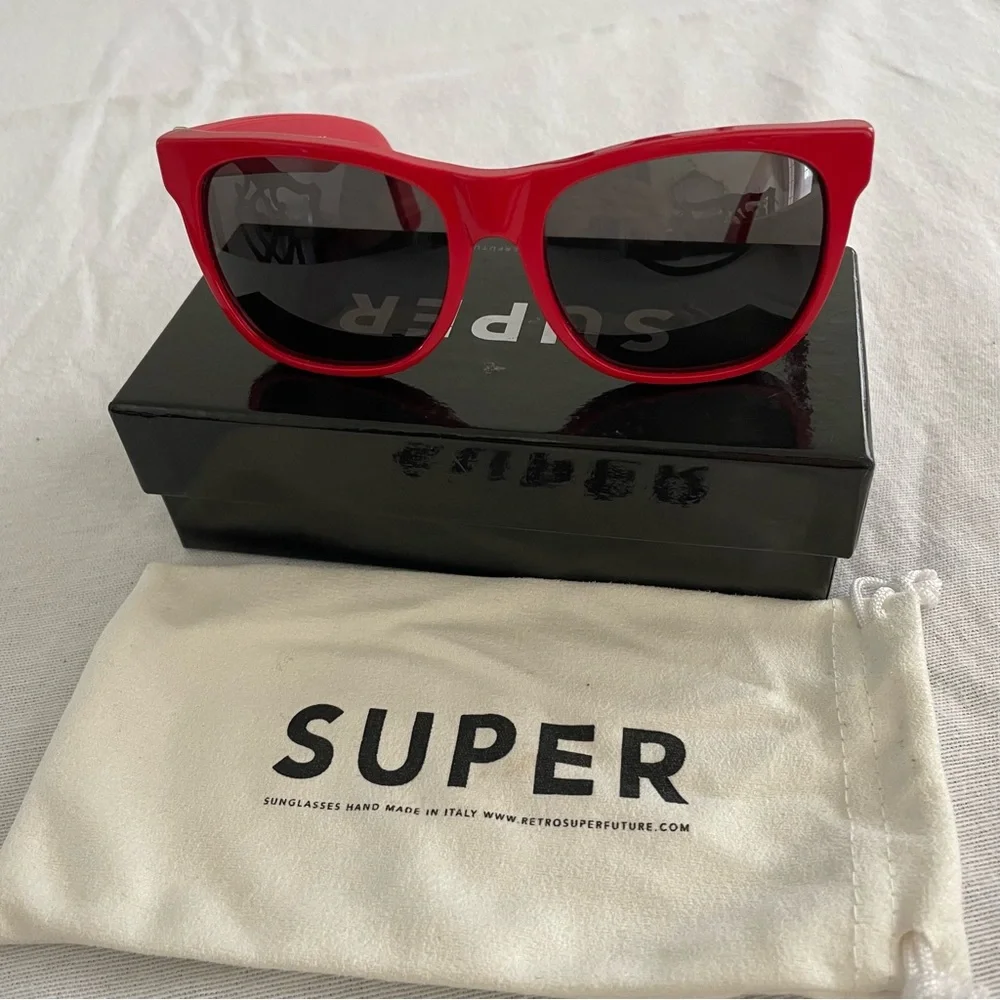 Red sunglasses - Picture 6 of 6